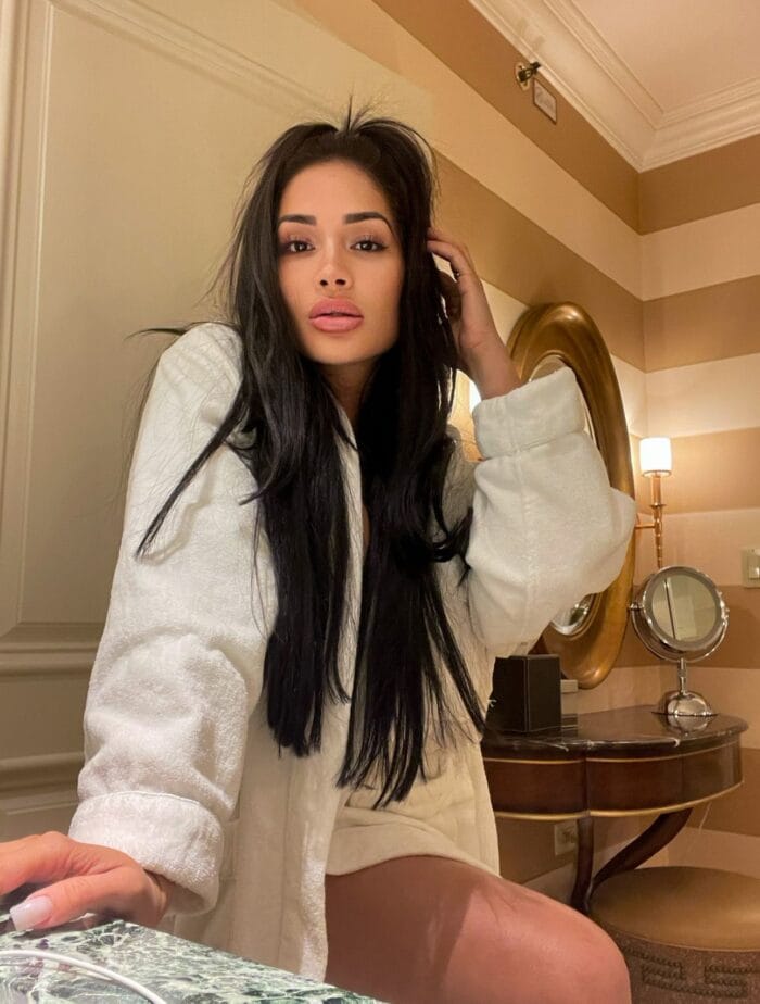 Luxusmodell Isabella auf Ibiza Luxusmodell Isabella auf Ibiza