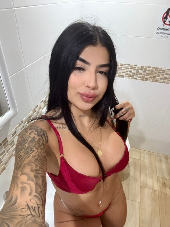 Chloé Escorte de haut niveau à Ibiza Chloé Escorte de haut niveau à Ibiza