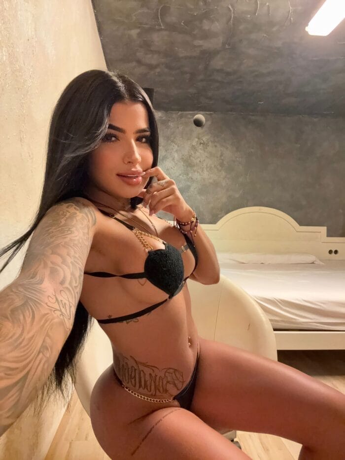 Chloe Ibiza Escort