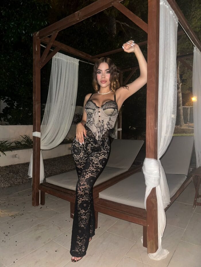 Alexa Azafata en Ibiza Alexa Azafata en Ibiza